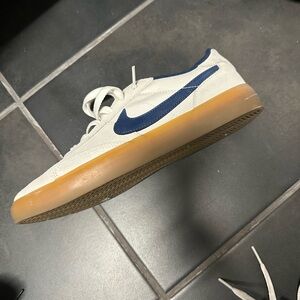 Nike Men's White and Navy Sneakers